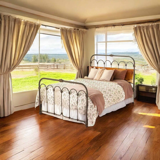 Hillsboro Iron Bed 1098 Wesley Allen Queen CBMPF Vintage White Finish Matriae