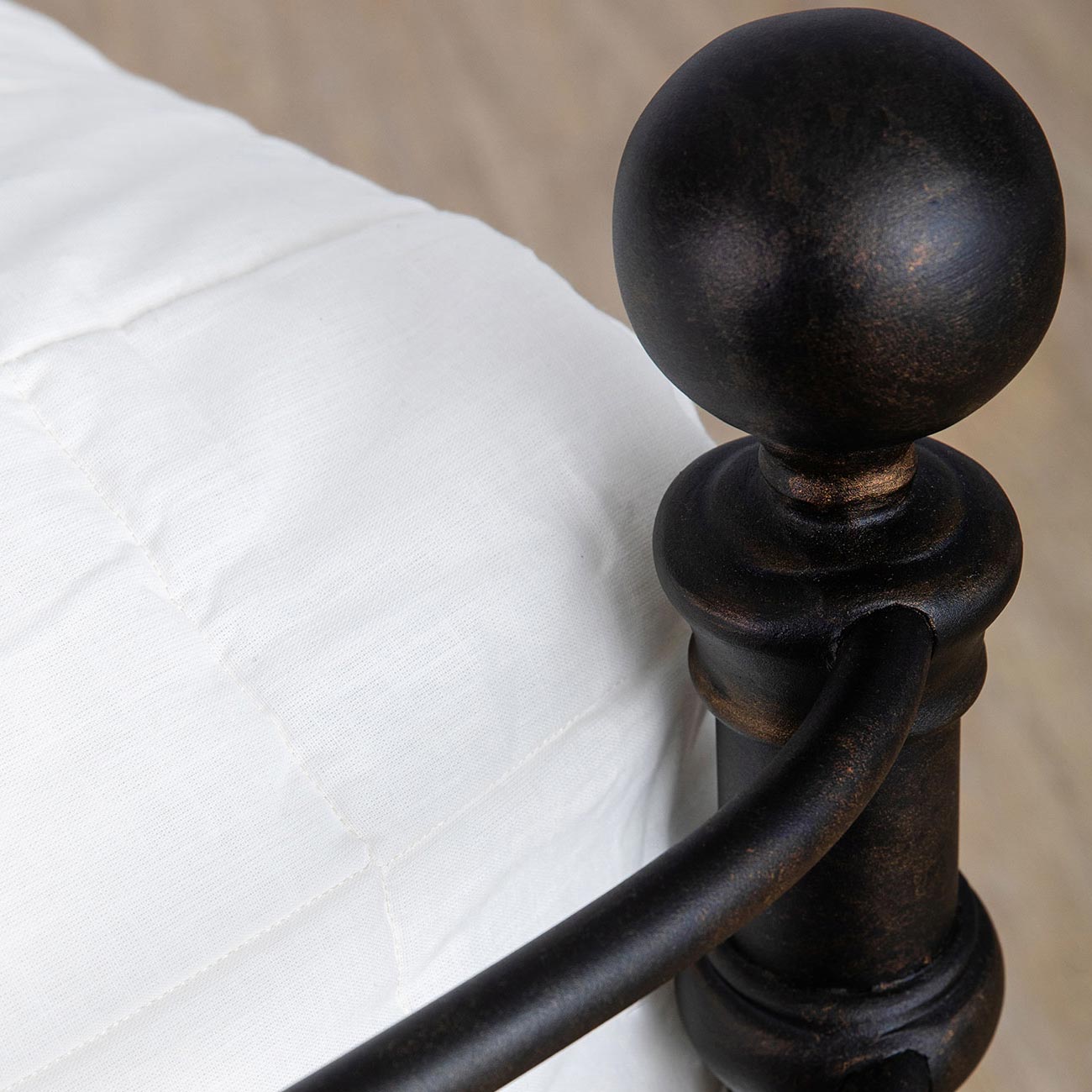 Latif Iron Bed 1054 Wesley Allen Queen CBMPF Aged Gold Finish Matriae