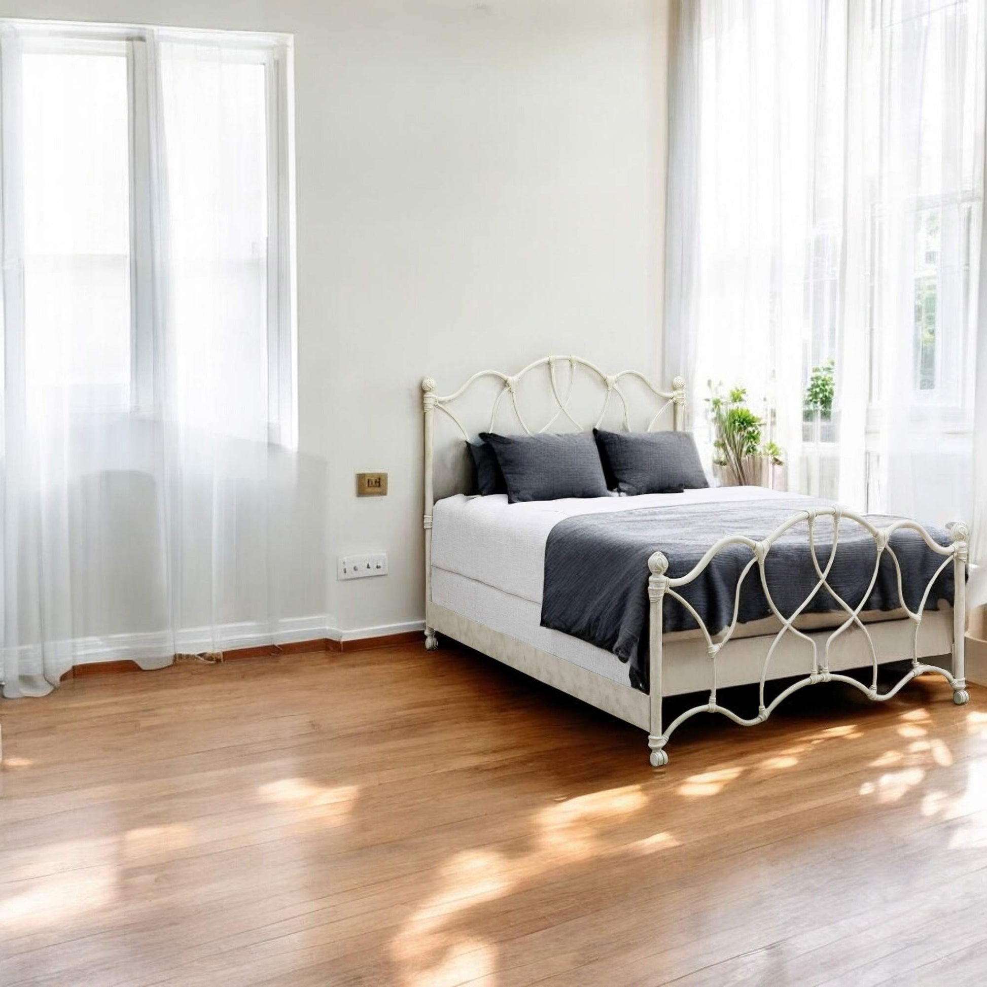 Morsley Iron Bed 1026 Wesley Allen Queen CBMPF Rustic Ivory Finish Matriae