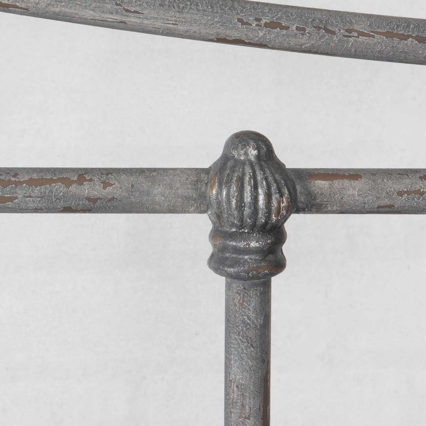 Quati Iron Bed 1046 Wesley Allen Queen CBMPF Old Copper Finish Matriae